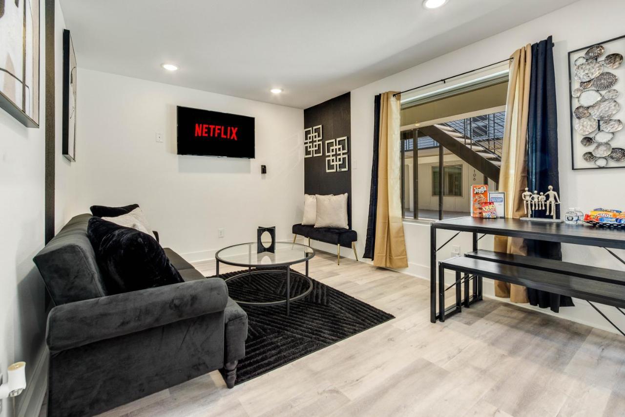 Queen Suite Near Downtown Free Parking ダラス エクステリア 写真