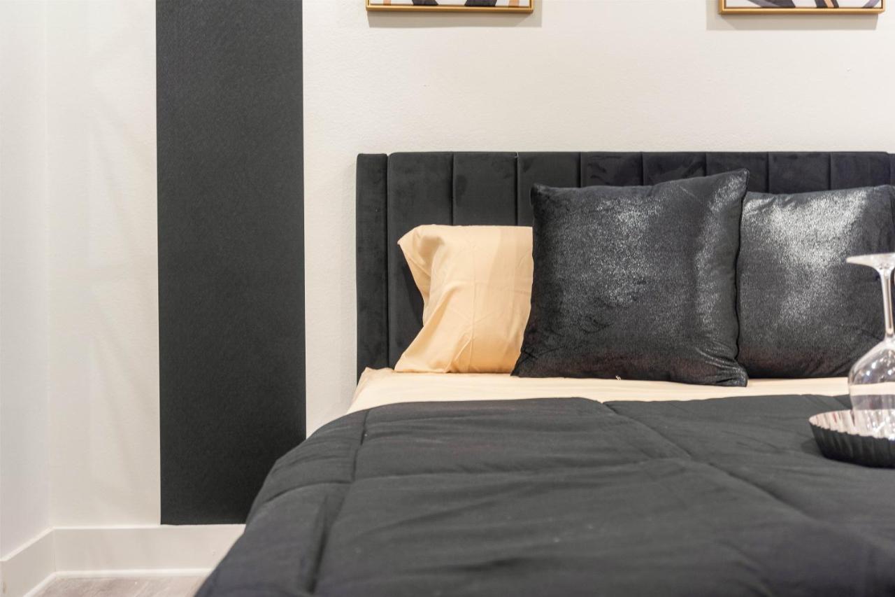 Queen Suite Near Downtown Free Parking ダラス エクステリア 写真