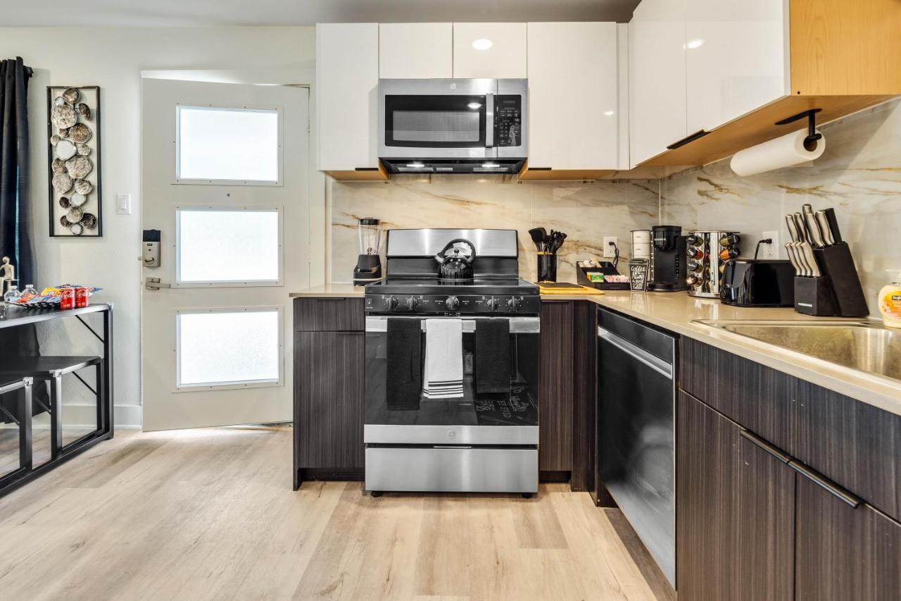 Queen Suite Near Downtown Free Parking ダラス エクステリア 写真